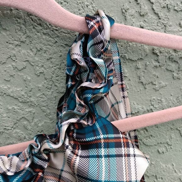 EUC ESSENTIALS BY MILANO Green/White/Red Plaid Ruffled Sleeveless High Neck Top - Picture 4 of 9